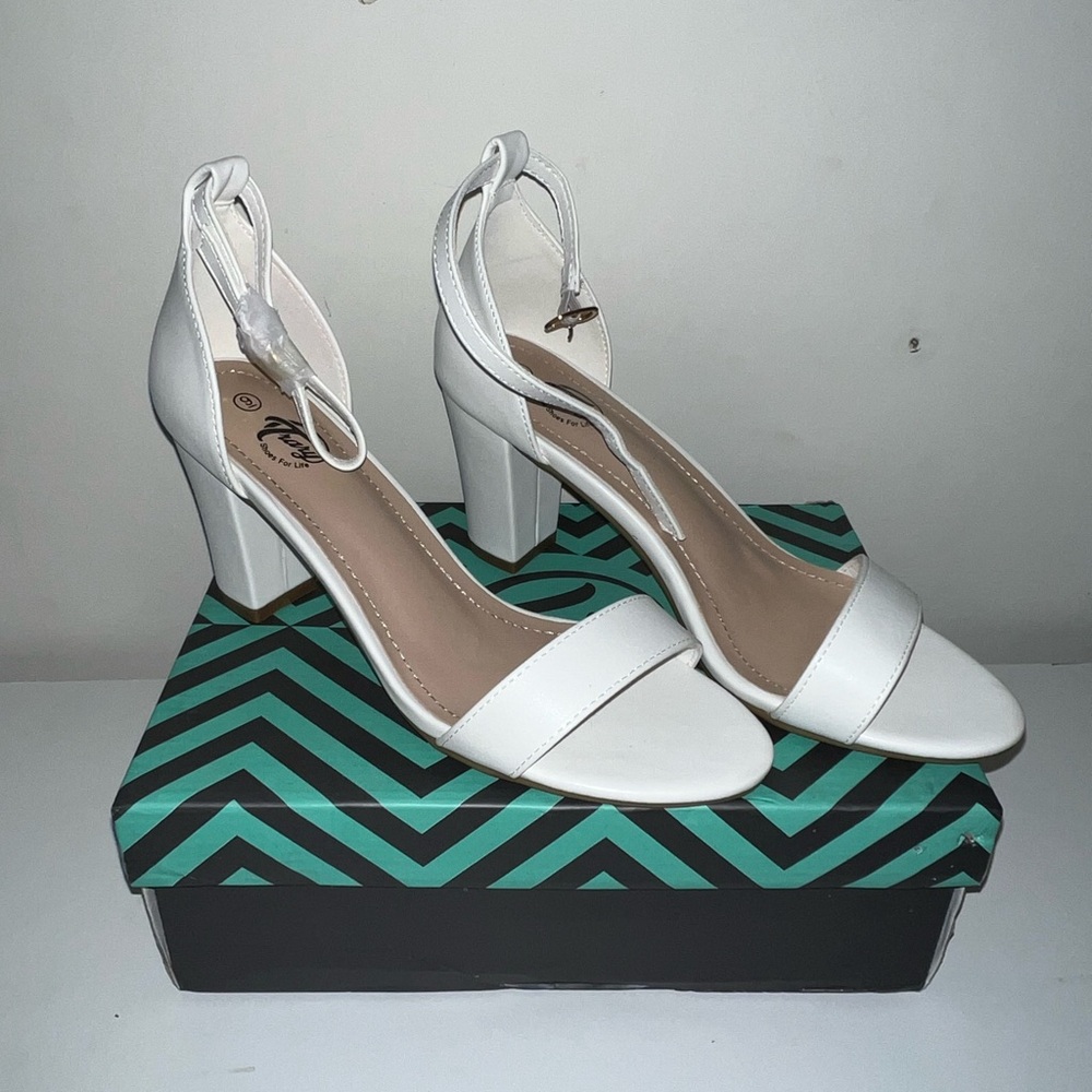 BRAND NEW women’s heels
